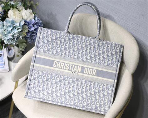 christian dior tasche grau|dior traumtasche.